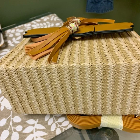 Chic Satchel/Crossbody by Bagamour - Picture 4 of 5